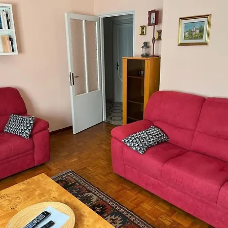 Apartment Annetta Mit Sicht Auf Und Berge 75 M² By Interhome